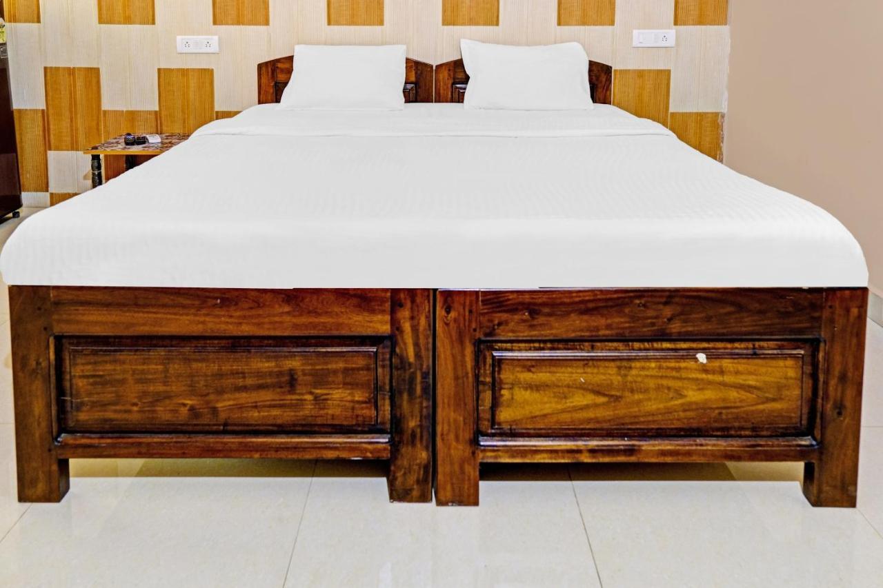 Hotel Oyo Flagship 86937 Vincy Holiday By Essance Group 3*