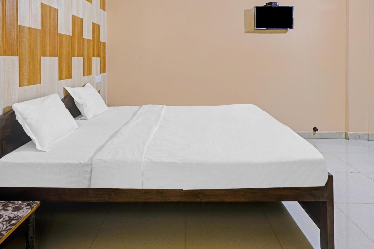 Oyo Flagship 86937 Vincy Holiday By Essance Group 3* Calangute